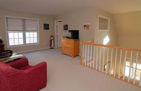 20 Locksley Lane Raymond NH 03077