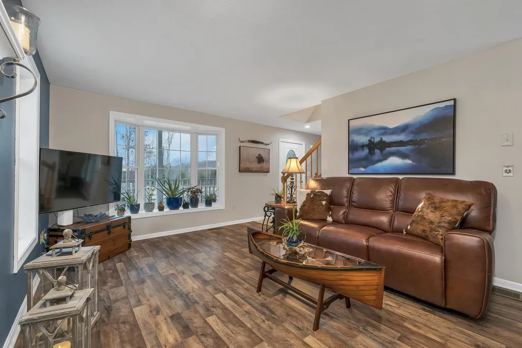 106 Meadow Road New Boston NH 03070