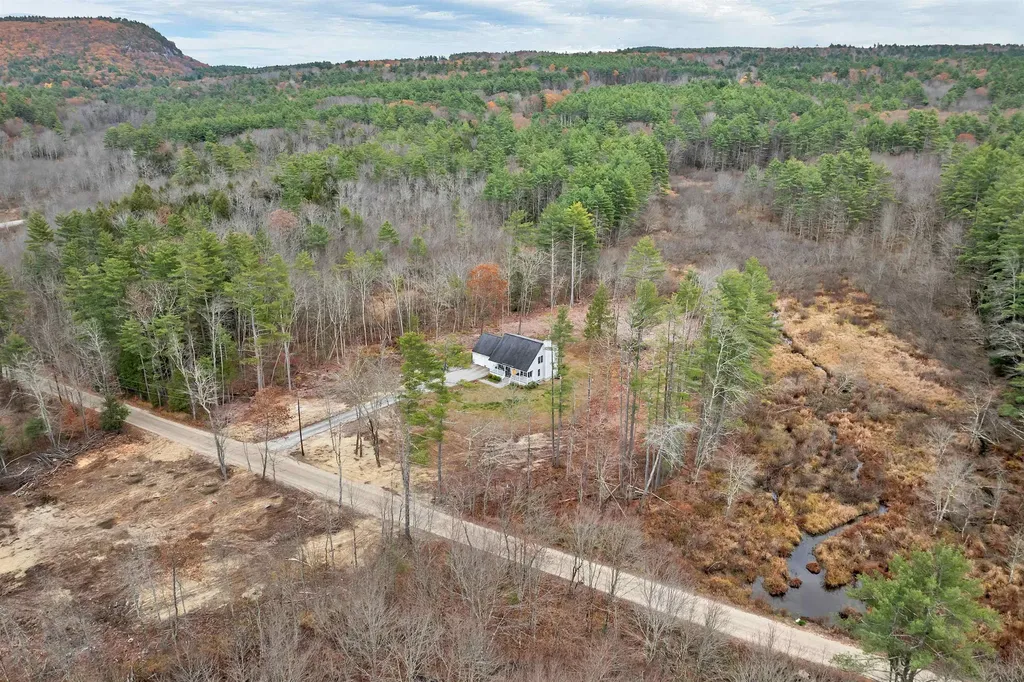 106 Meadow Road New Boston NH 03070