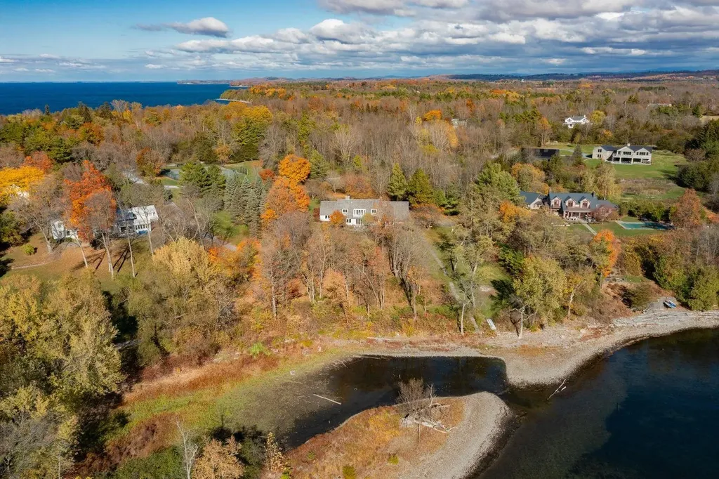 188 Mcneil Cove Road Charlotte VT 05445-0000