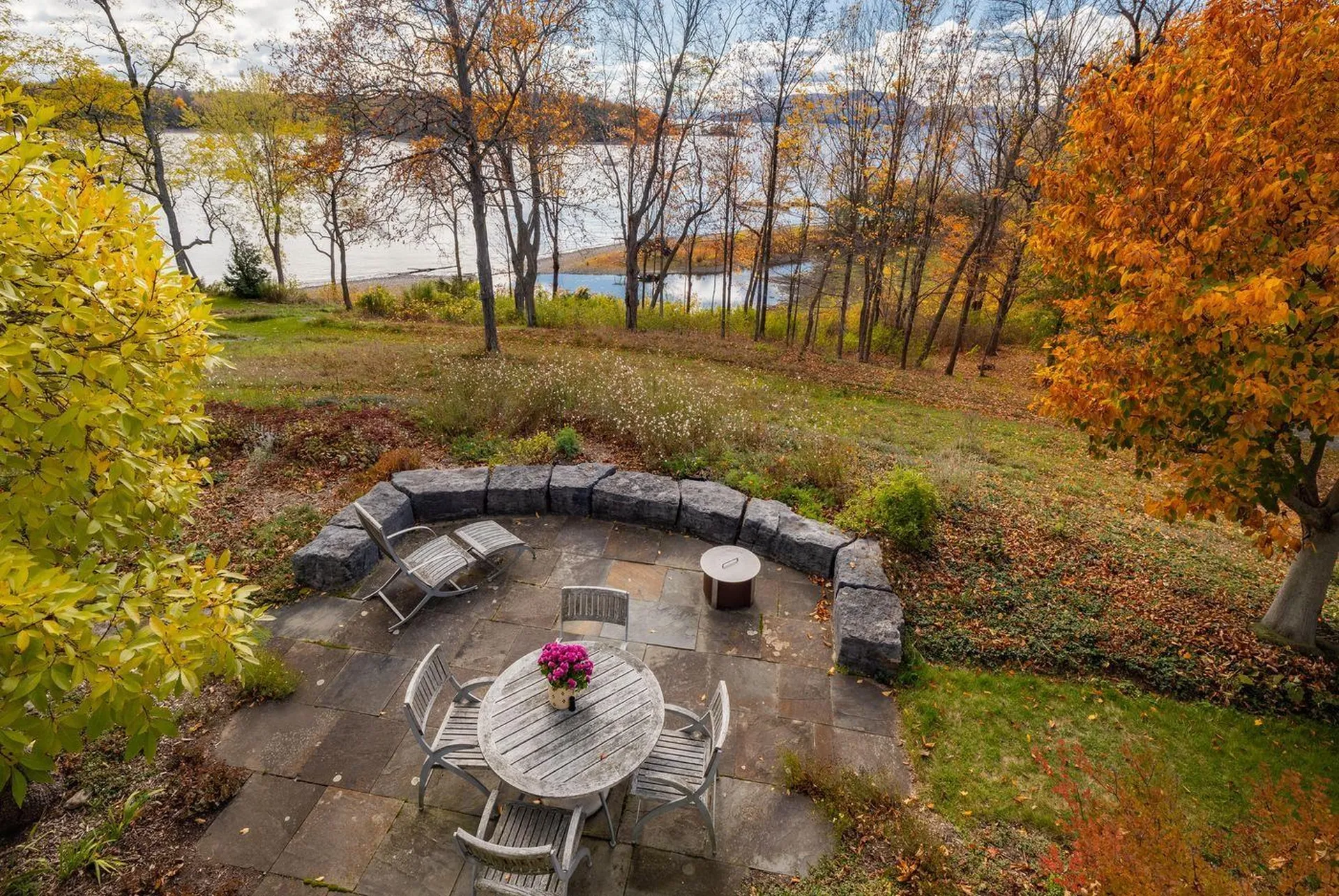 188 Mcneil Cove Road Charlotte VT 05445-0000