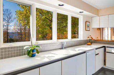 188 Mcneil Cove Road Charlotte VT 05445-0000