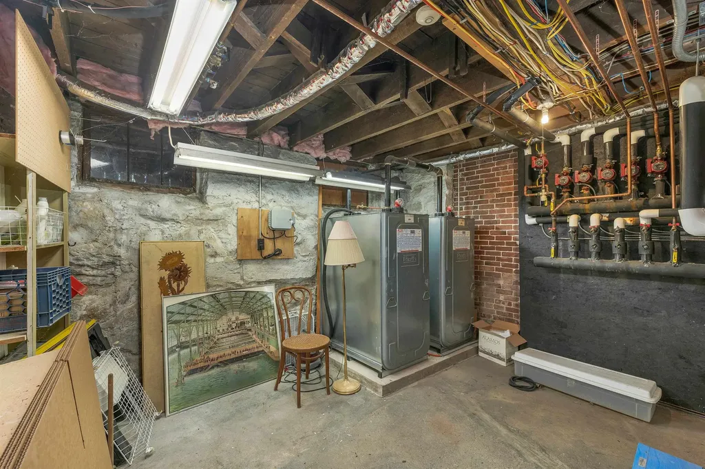 222 N. Main Street Wolfeboro NH 03894