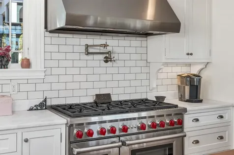 222 N. Main Street Wolfeboro NH 03894