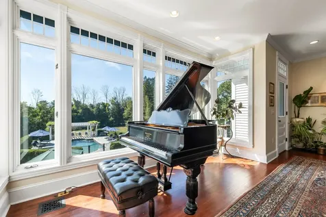 222 N. Main Street Wolfeboro NH 03894