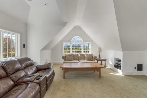 222 N. Main Street Wolfeboro NH 03894