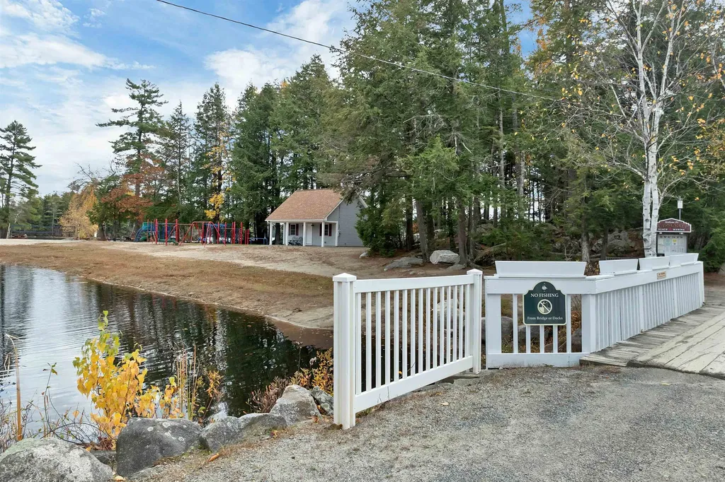 22 Sundorf Street Moultonborough NH 03254