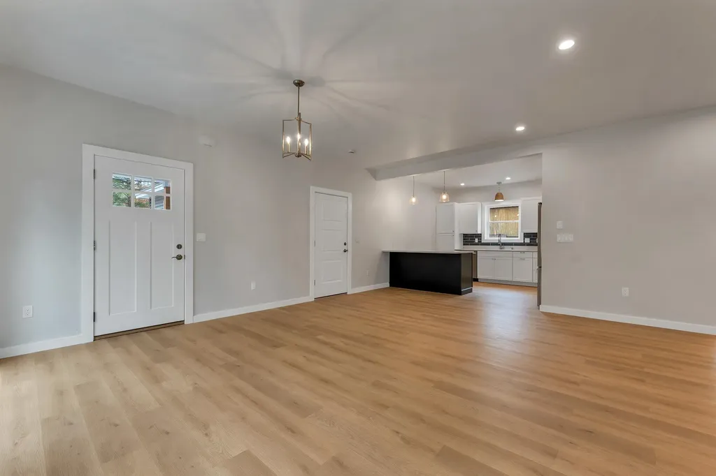 22 Sundorf Street Moultonborough NH 03254