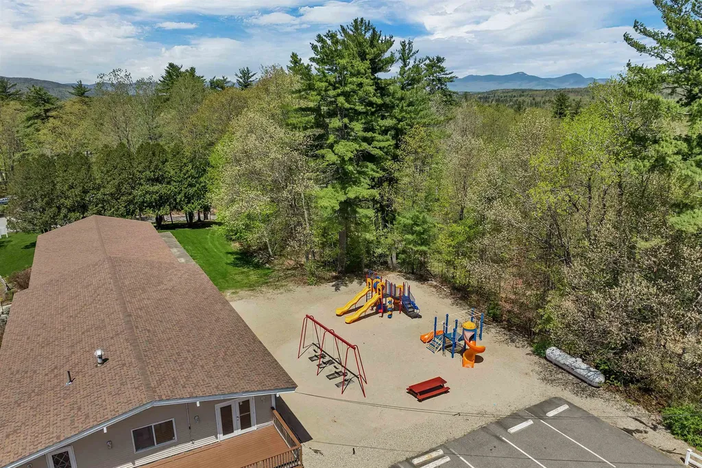 22 Sundorf Street Moultonborough NH 03254