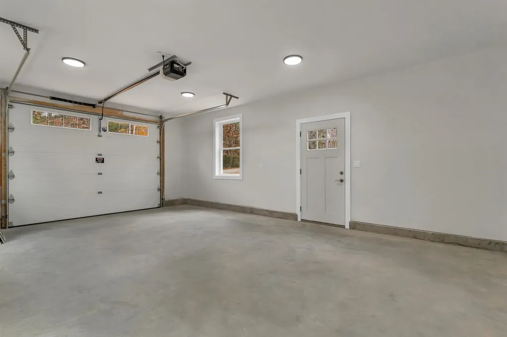 22 Sundorf Street Moultonborough NH 03254