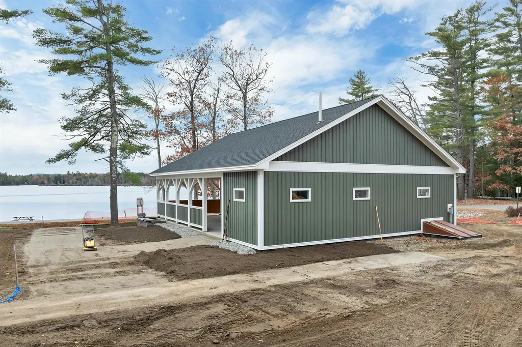 22 Sundorf Street Moultonborough NH 03254