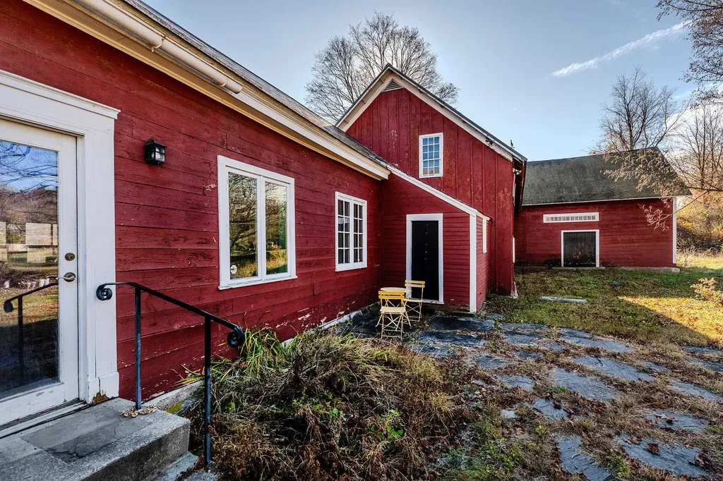 514 First Avenue Chester VT 05143