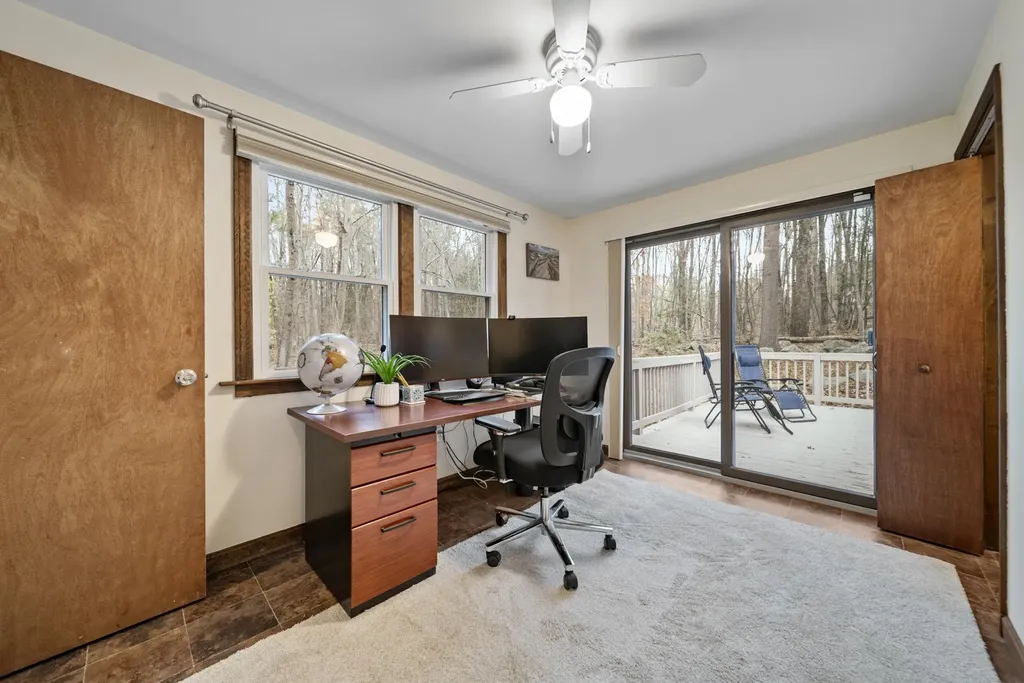 22 Winter Hill Road Goffstown NH 03045