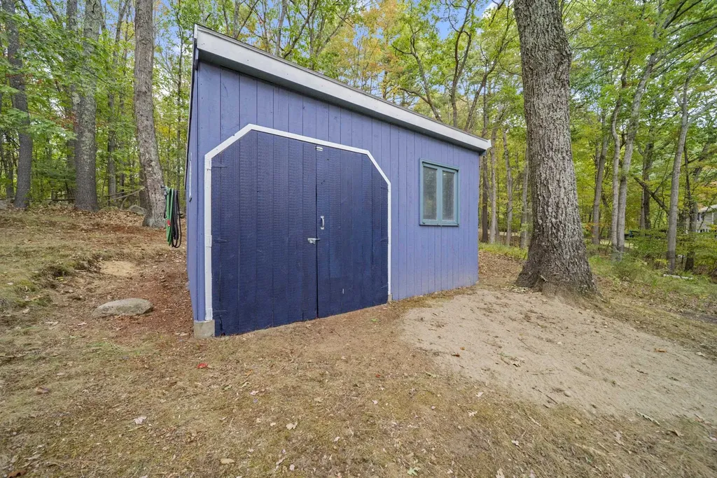 22 Winter Hill Road Goffstown NH 03045