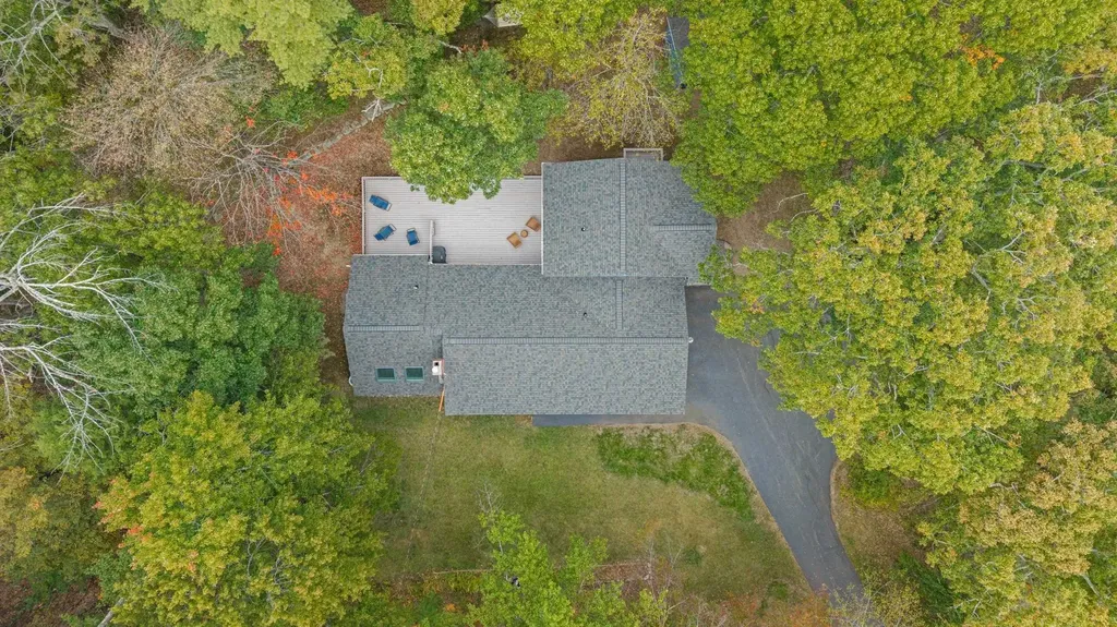 22 Winter Hill Road Goffstown NH 03045