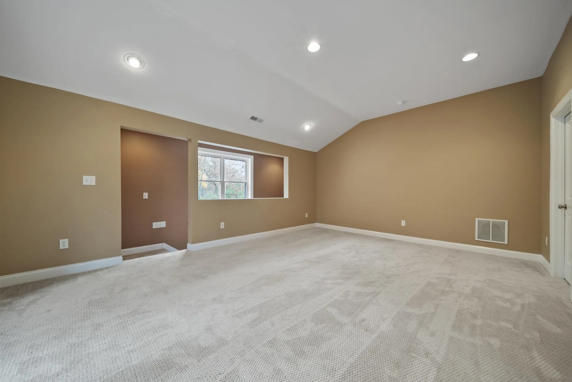 22 Winter Hill Road Goffstown NH 03045