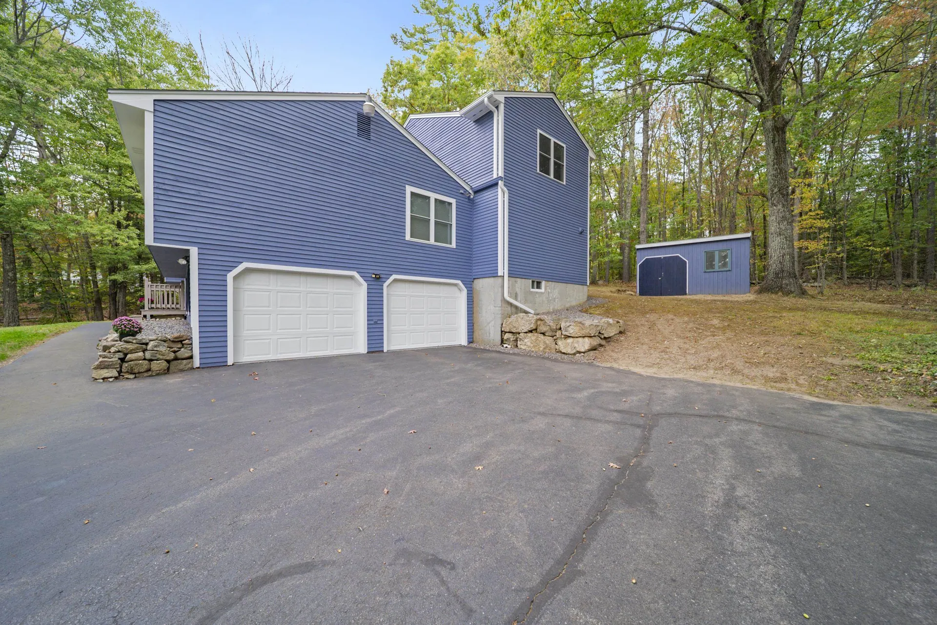 22 Winter Hill Road Goffstown NH 03045