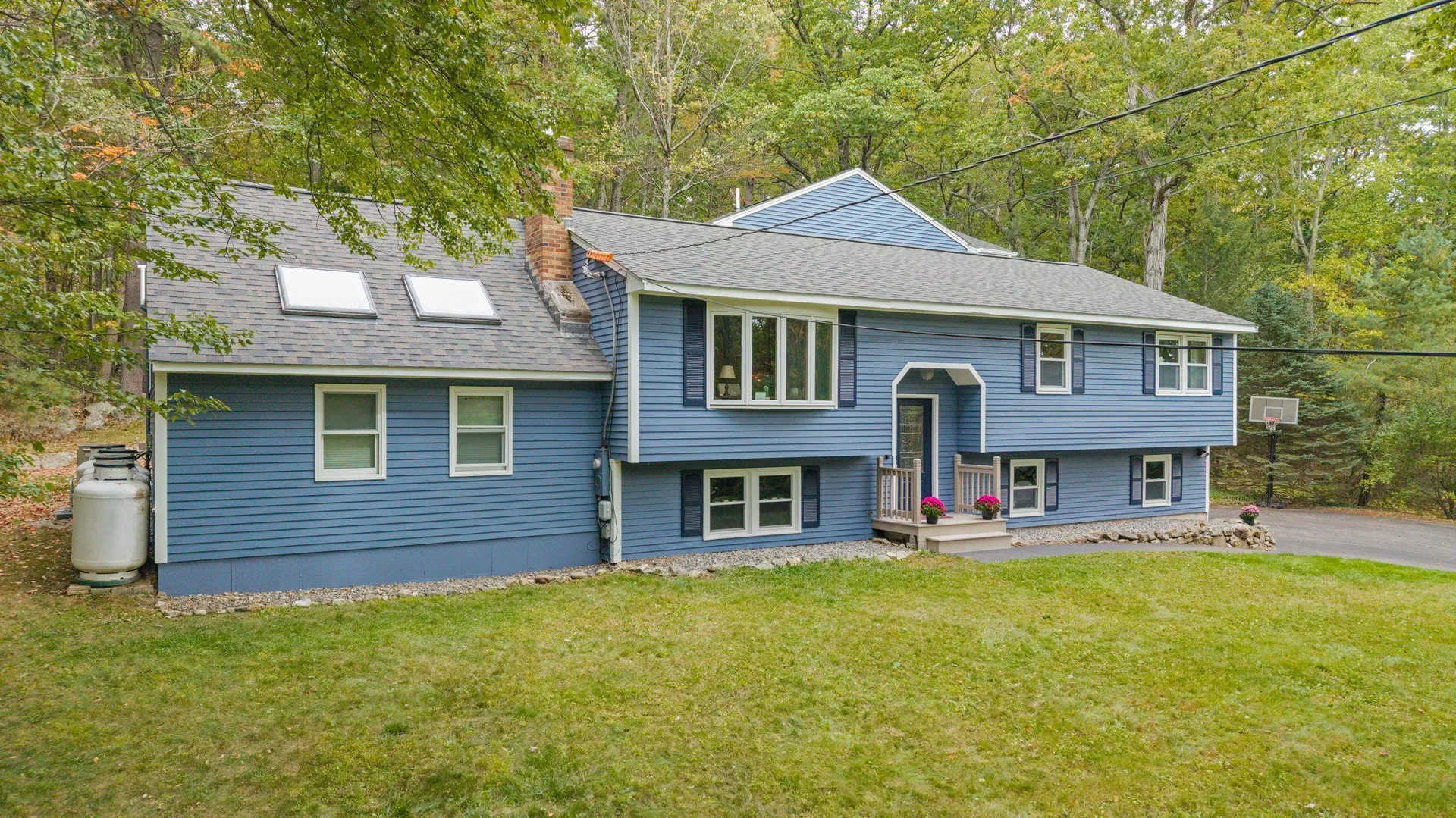 22 Winter Hill Road Goffstown NH 03045