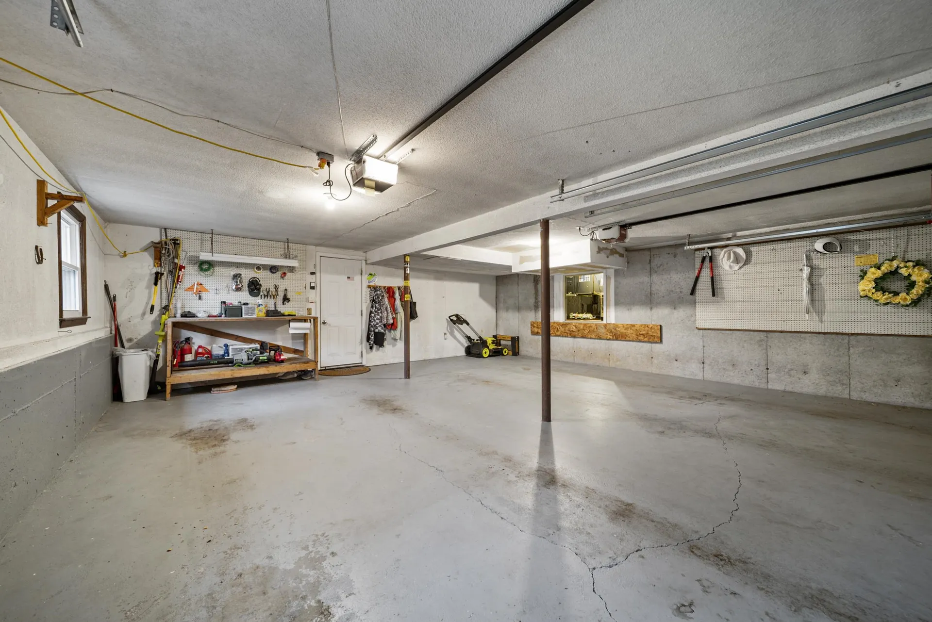 22 Winter Hill Road Goffstown NH 03045