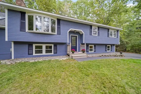 22 Winter Hill Road Goffstown NH 03045