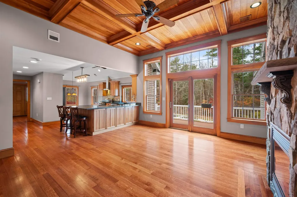 65 Lake Road Brentwood NH 03833