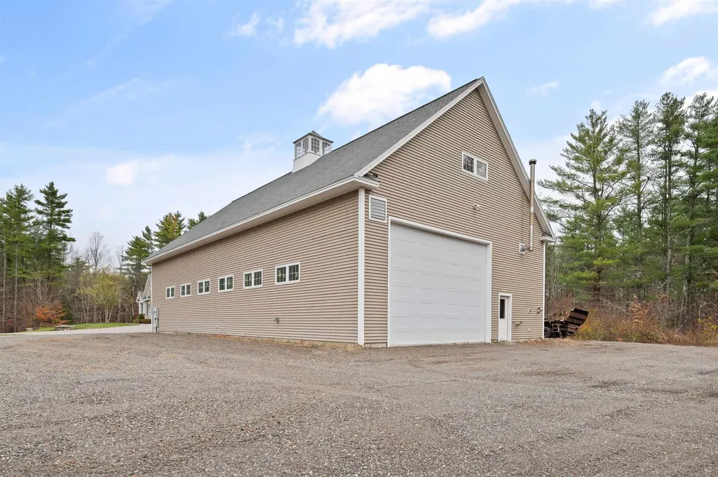 65 Lake Road Brentwood NH 03833