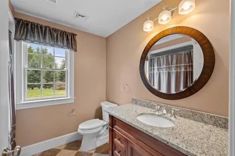 65 Lake Road Brentwood NH 03833