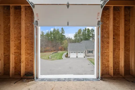 65 Lake Road Brentwood NH 03833