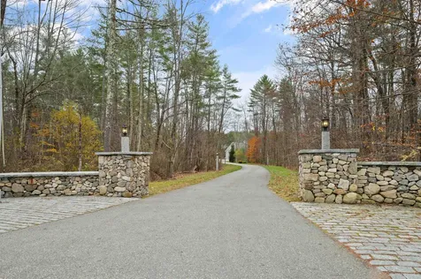 65 Lake Road Brentwood NH 03833