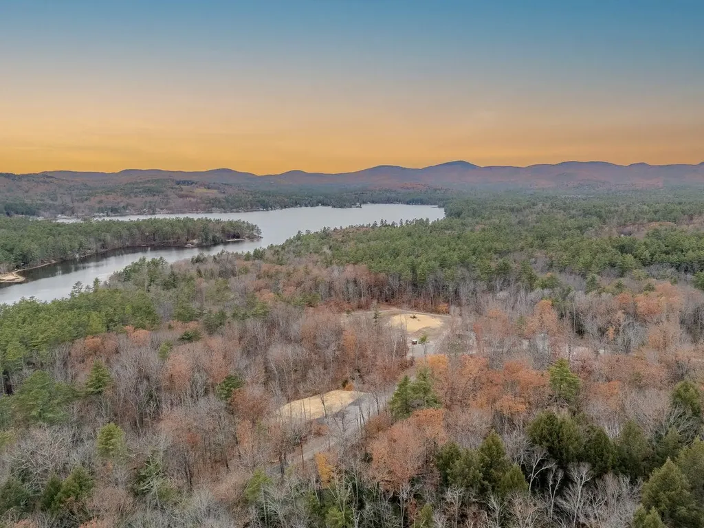 Mountain Road Gilmanton NH 03837