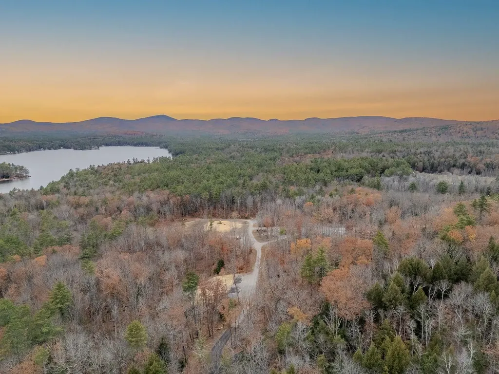 Mountain Road Gilmanton NH 03837