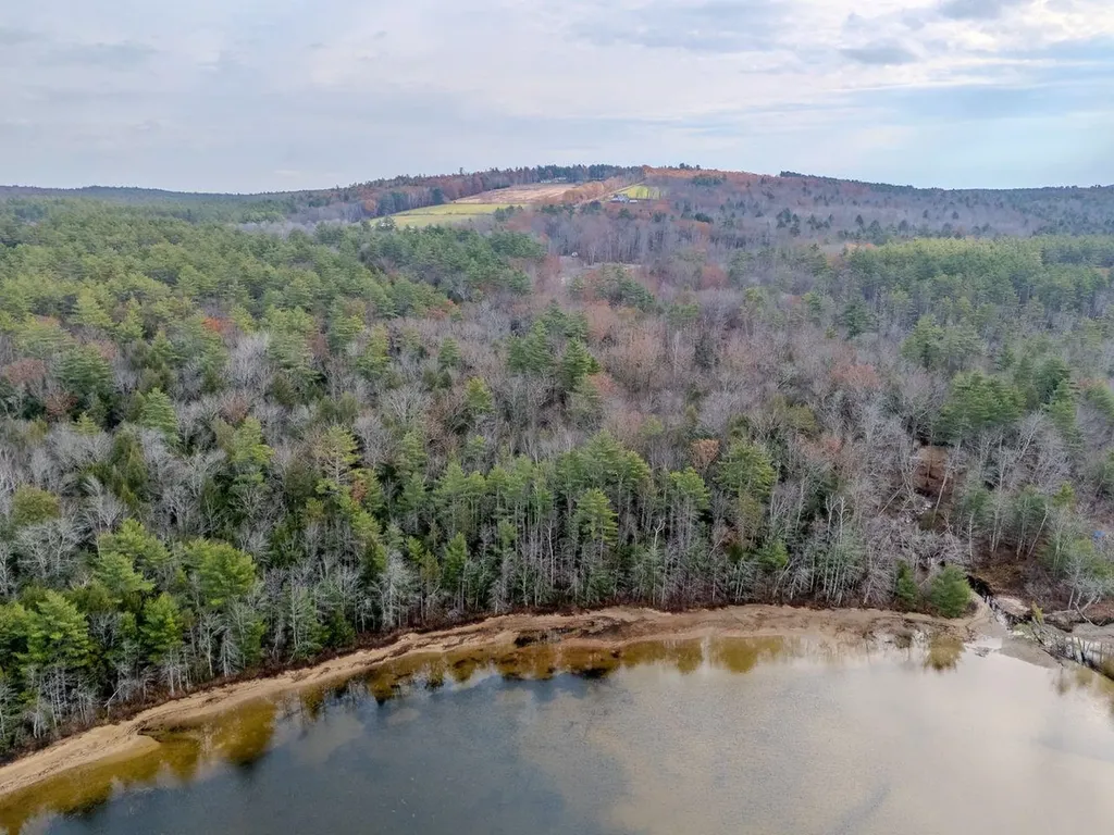 Mountain Road Gilmanton NH 03837