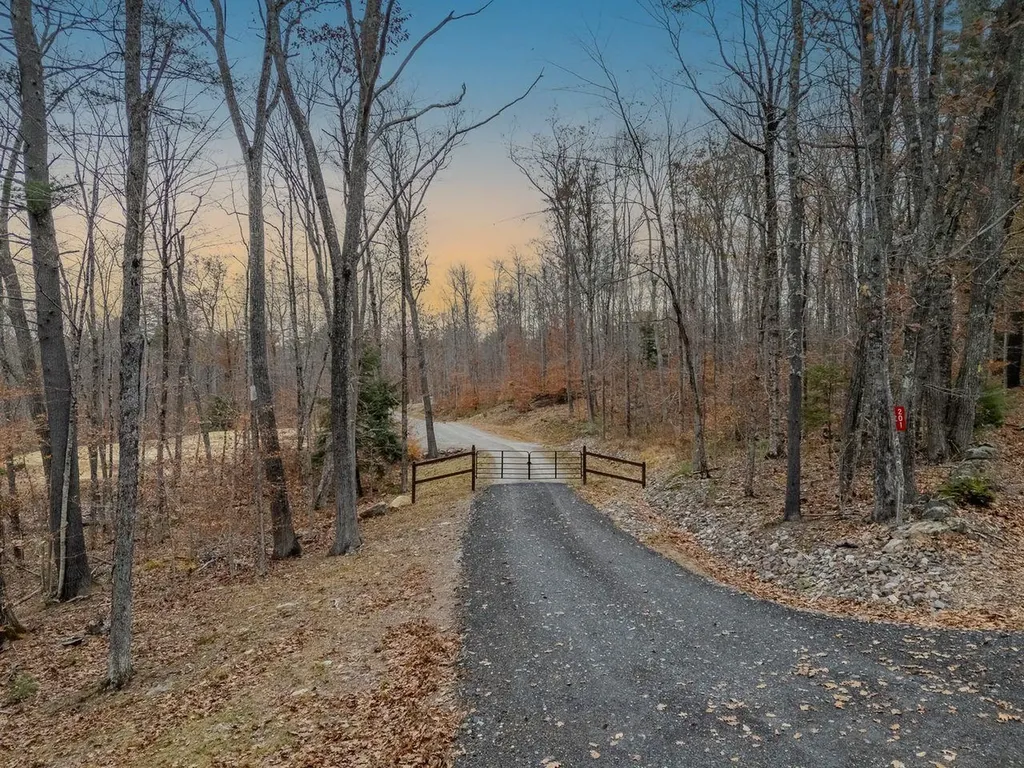 Mountain Road Gilmanton NH 03837