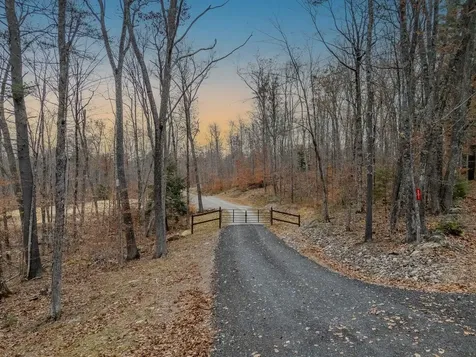 Mountain Road Gilmanton NH 03837