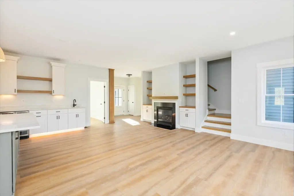 18 Roberts Drive Jaffrey NH 03452