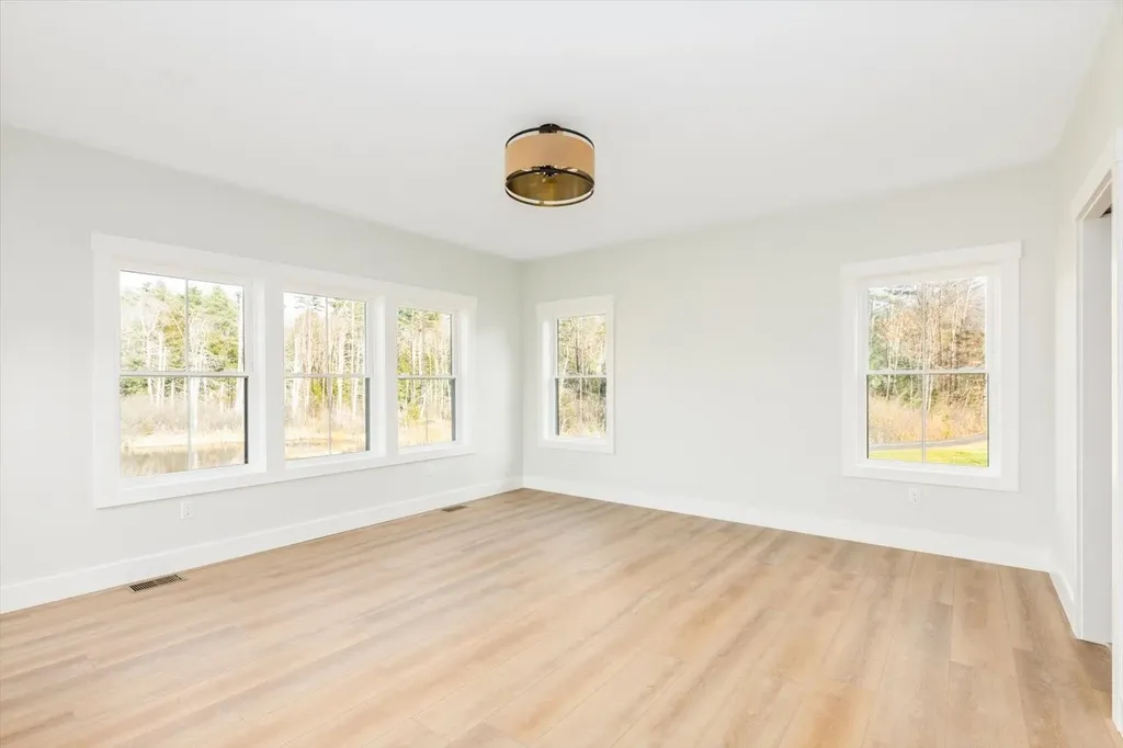 18 Roberts Drive Jaffrey NH 03452