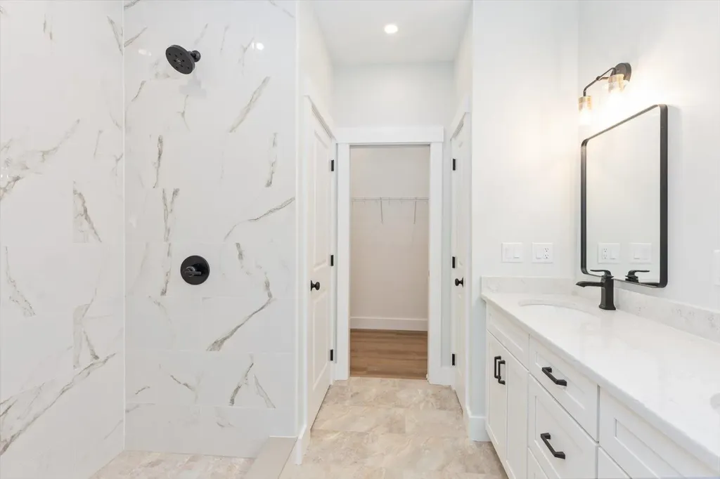 18 Roberts Drive Jaffrey NH 03452