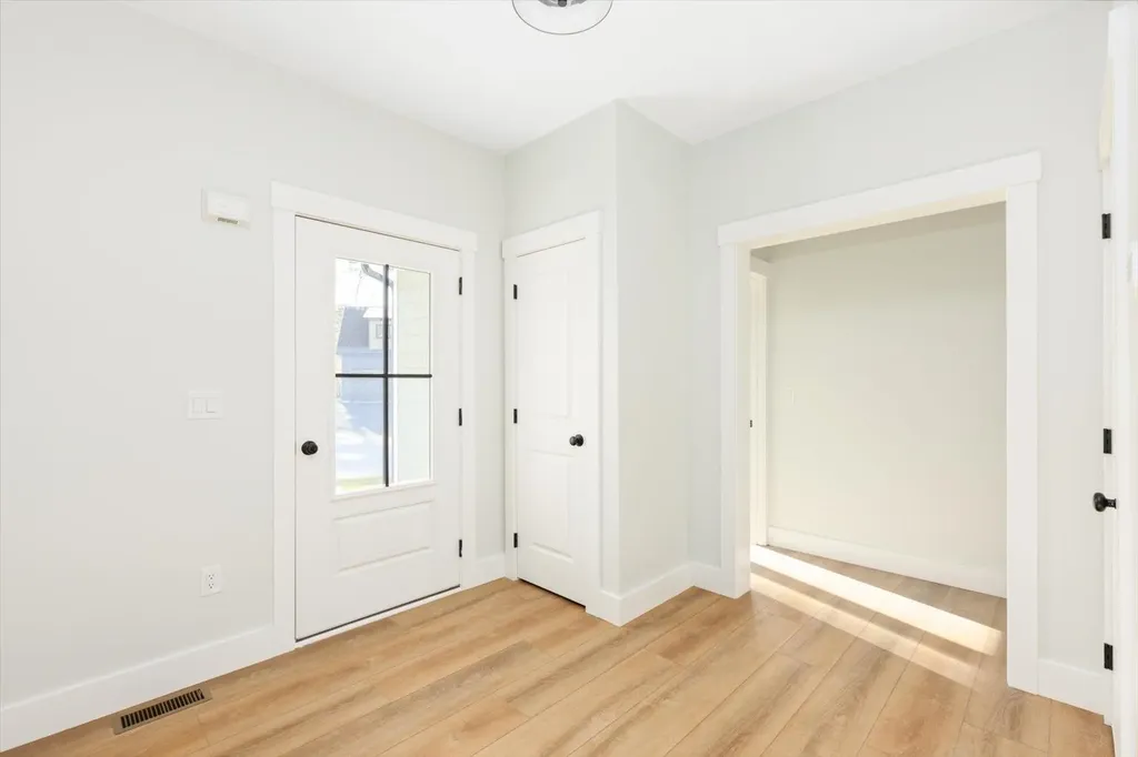 18 Roberts Drive Jaffrey NH 03452