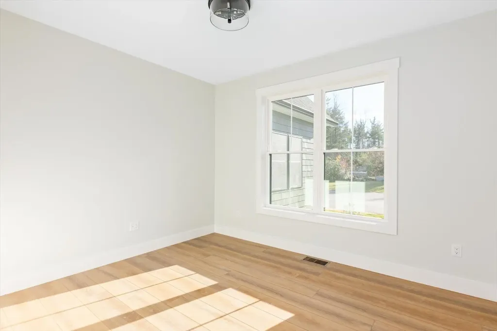 18 Roberts Drive Jaffrey NH 03452