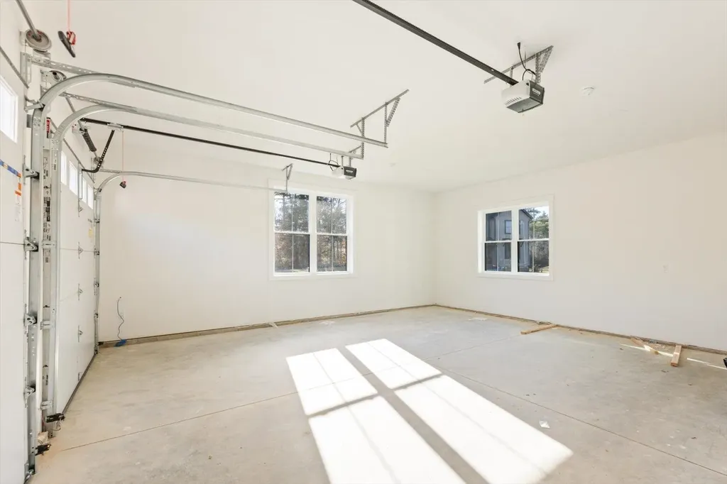 18 Roberts Drive Jaffrey NH 03452