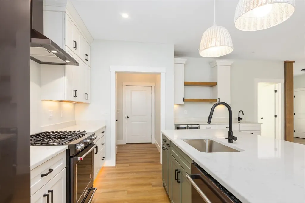 18 Roberts Drive Jaffrey NH 03452