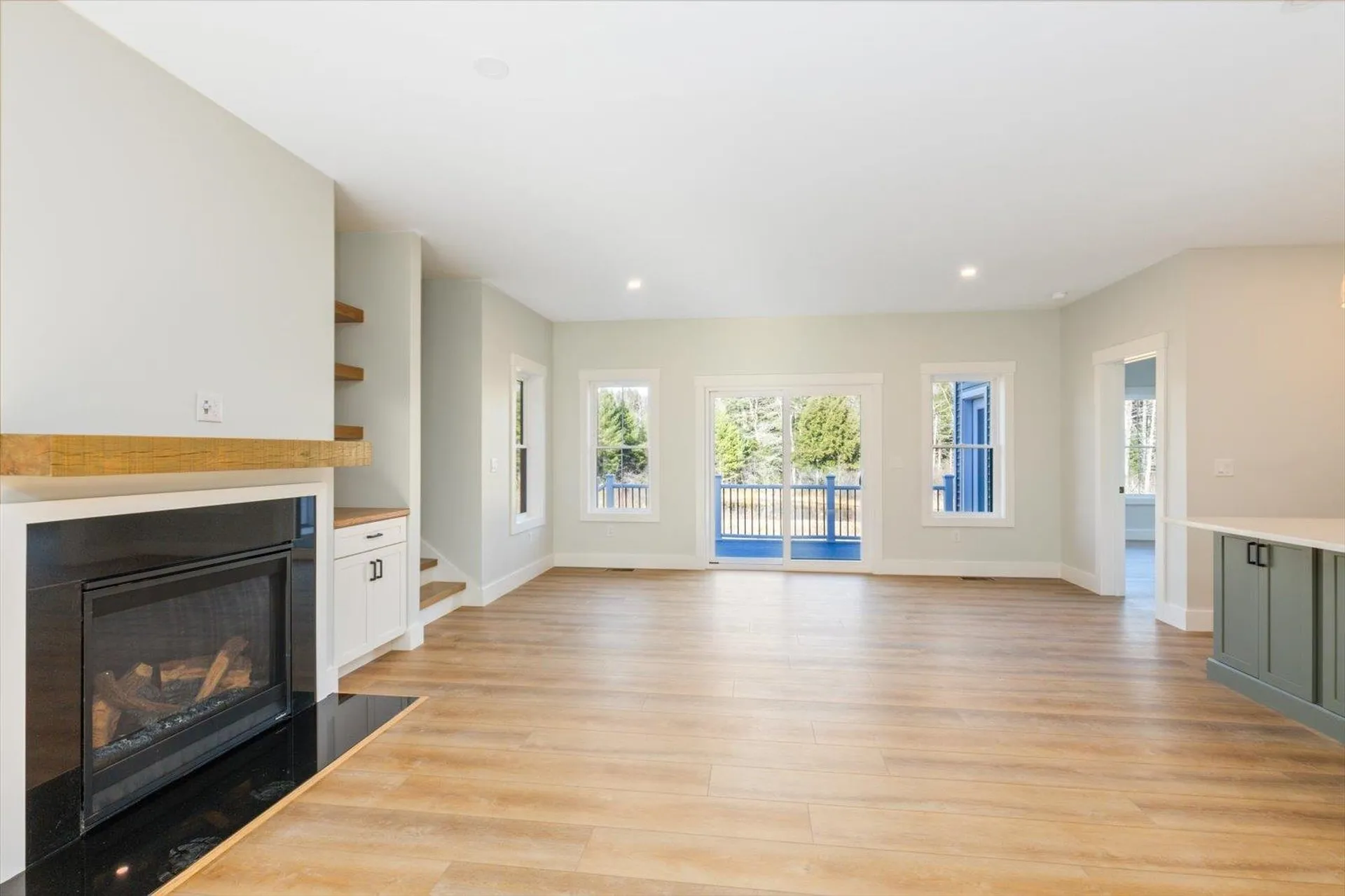 18 Roberts Drive Jaffrey NH 03452