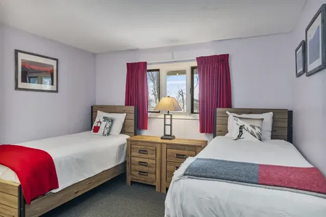 220 Mountainside Drive Stowe VT 05672