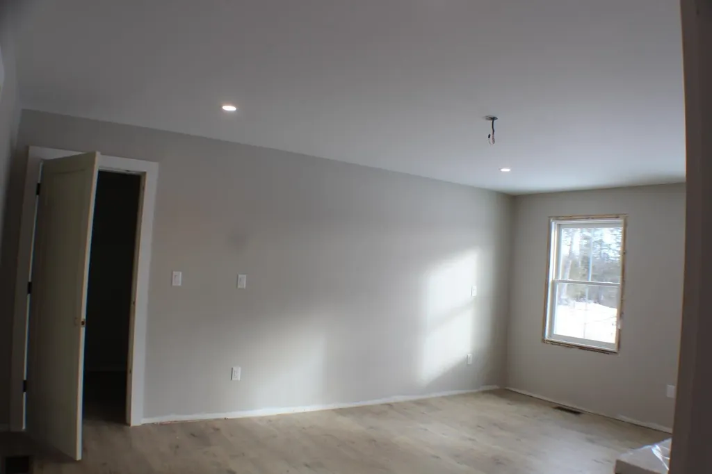 27 Tyler Avenue Epsom NH 03234