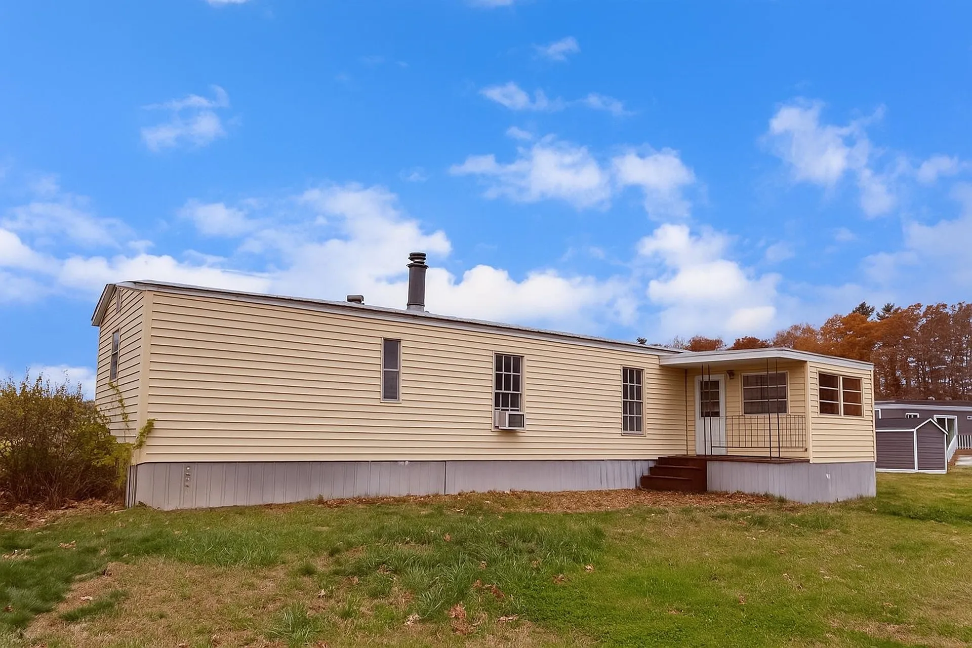 200 Sherwood Glen Somersworth NH 03878-1541