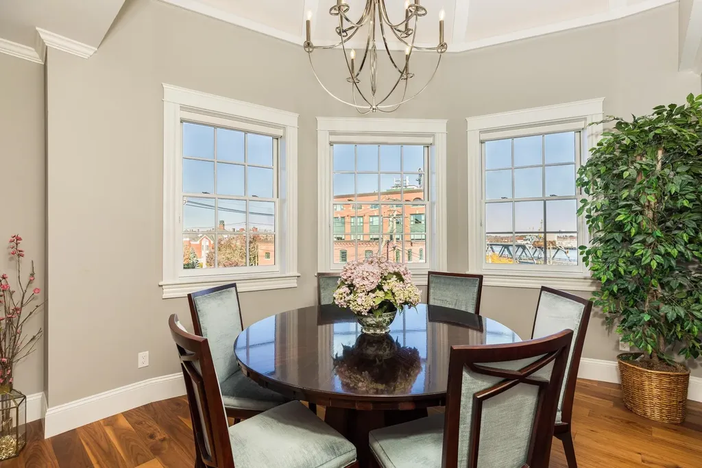 137 Daniel Street Portsmouth NH 03801