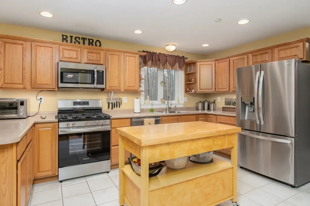 185 Crowley Road Candia NH 03034