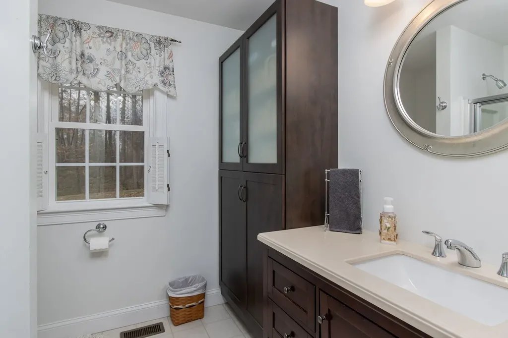 185 Crowley Road Candia NH 03034