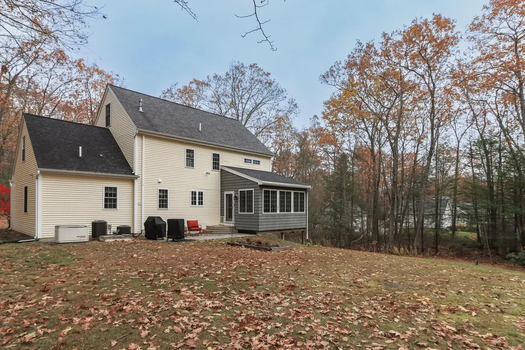 185 Crowley Road Candia NH 03034