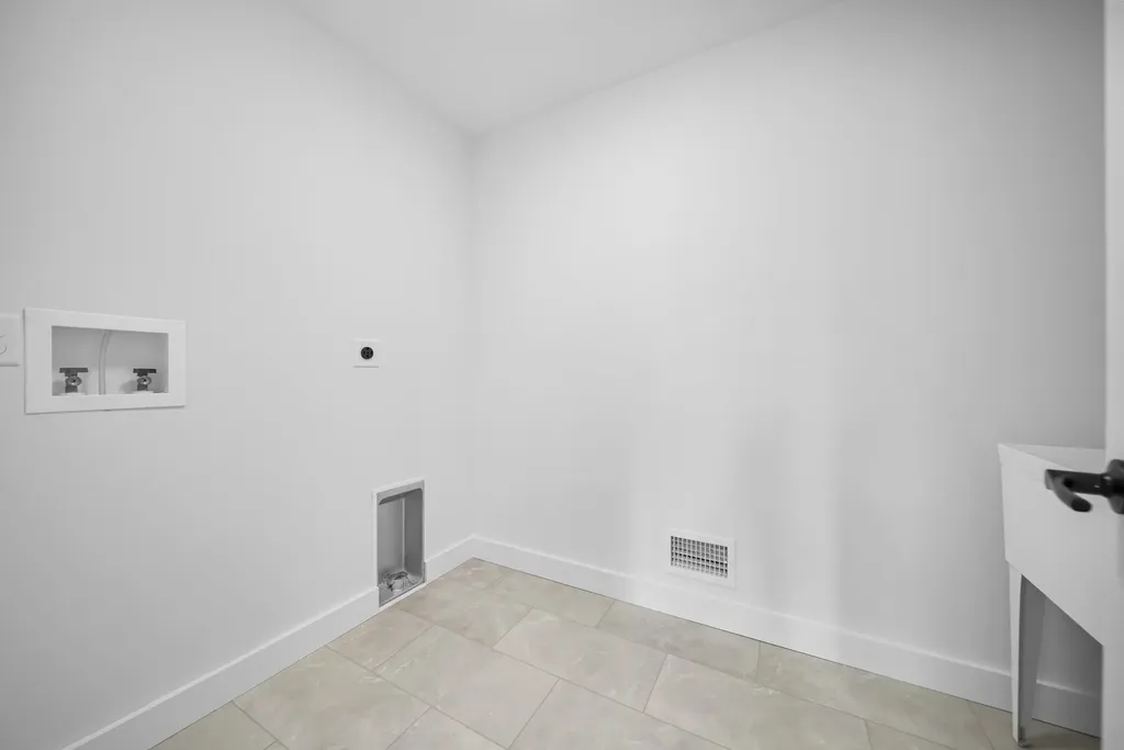 60 Geneva Street Manchester NH 03102